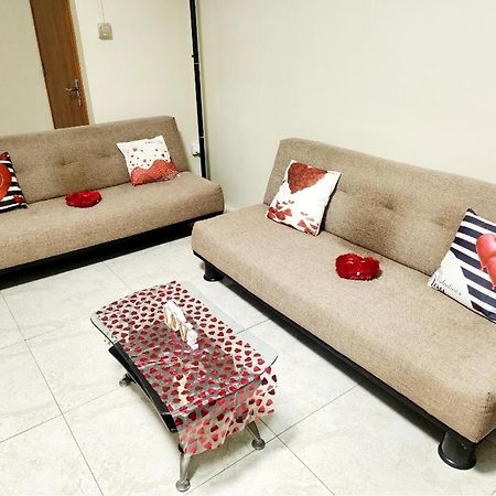 Kot Nu - Beach Themed Apartment - 3 Mins Walk From The Sea Flic-en-Flacq Exteriör bild